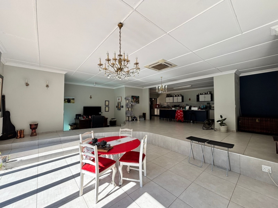 3 Bedroom Property for Sale in Flamwood North West